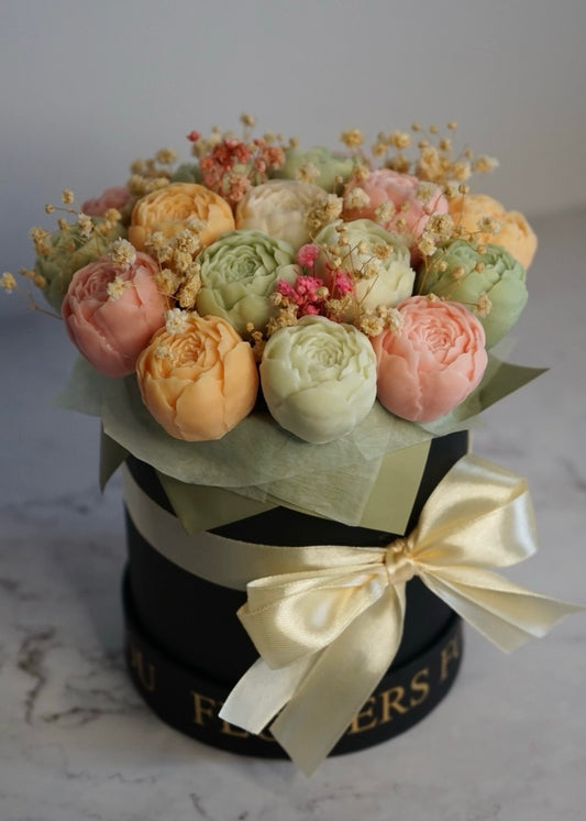 Bouquet de pivoines en boîte